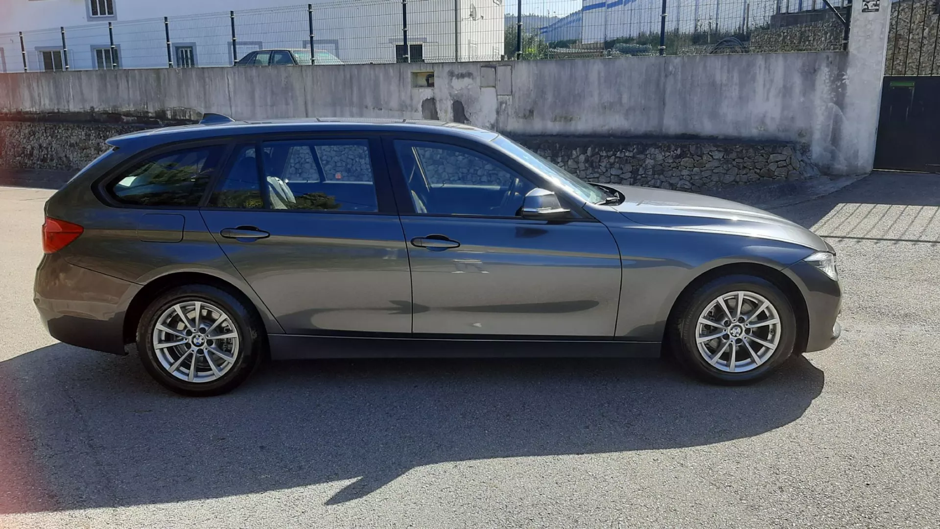 BMW 318 d Touring Advantage 5