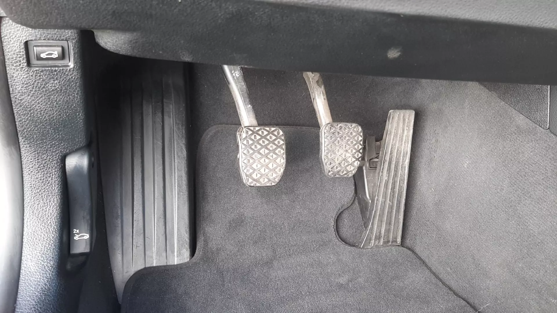 BMW 318 d Touring Advantage 19