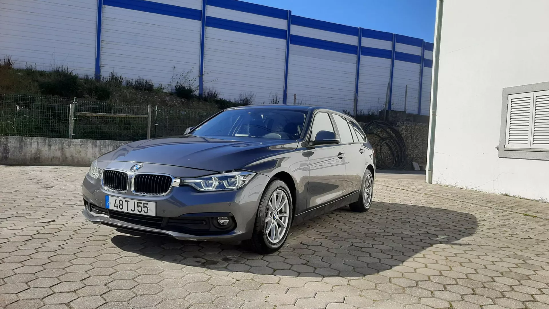BMW 318 d Touring Advantage 33