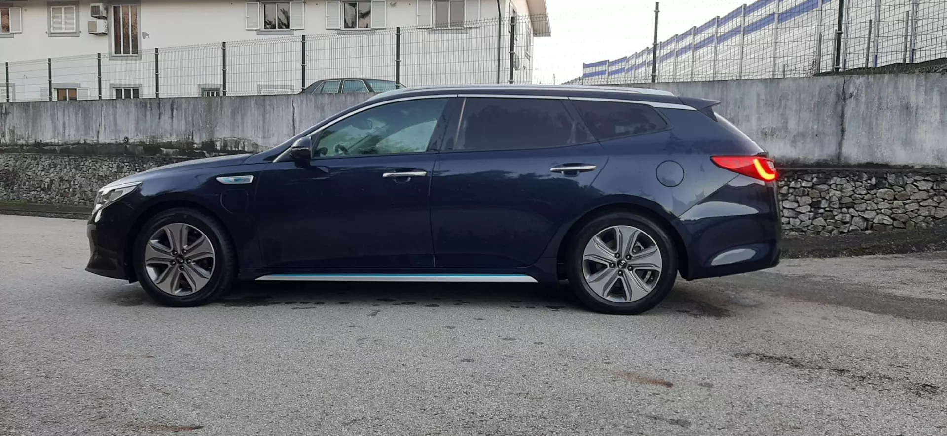 Kia Optima SW 2.0 CVVT PHEV 14