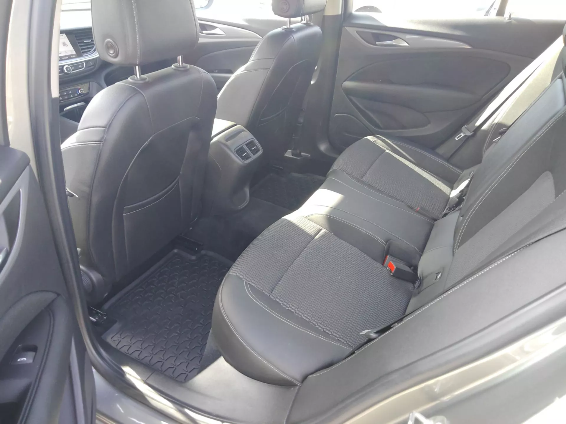 Opel Insignia Grand Sport 1.6 CDTi Selective 31