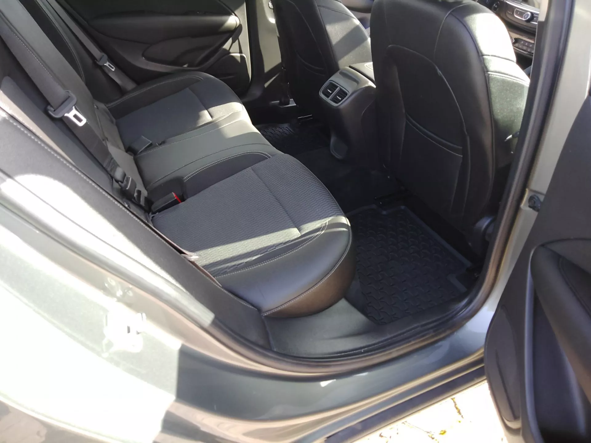 Opel Insignia Grand Sport 1.6 CDTi Selective 34