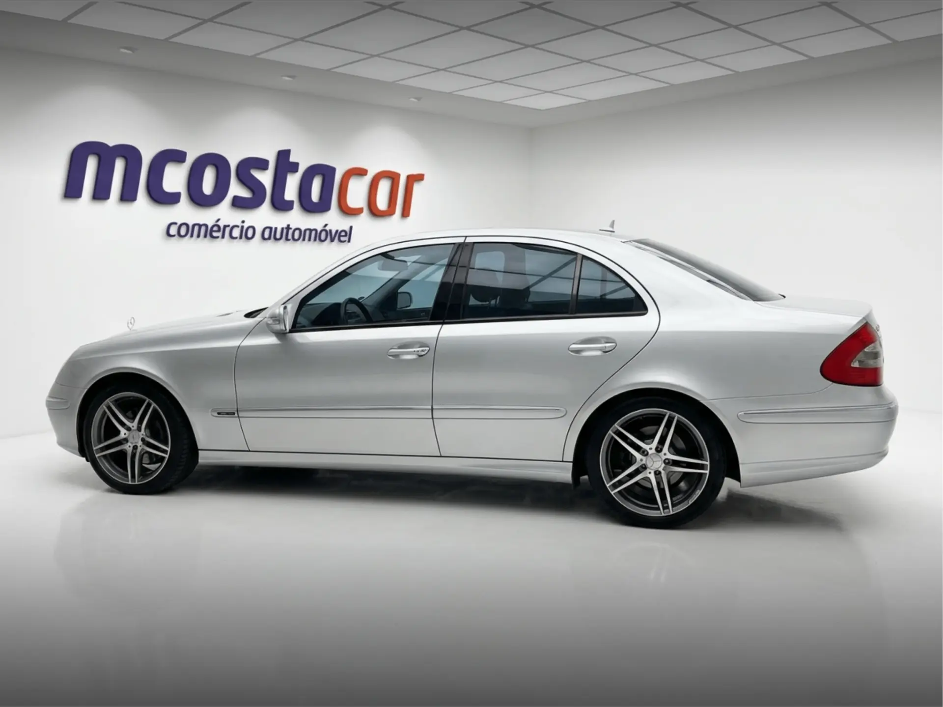 Mercedes-Benz E 280 Avantgarde 2
