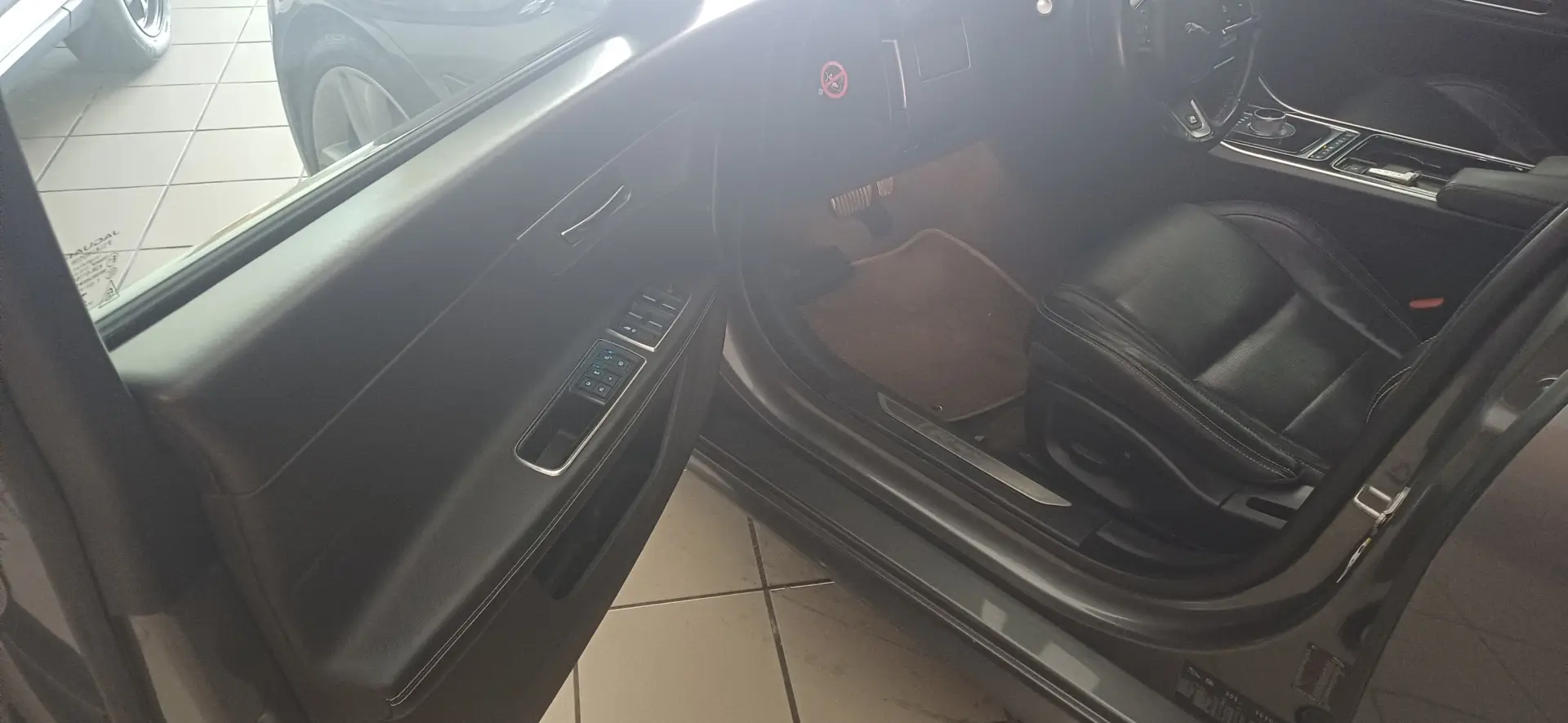 Jaguar XF 2.0 D R-Sport Aut. 18
