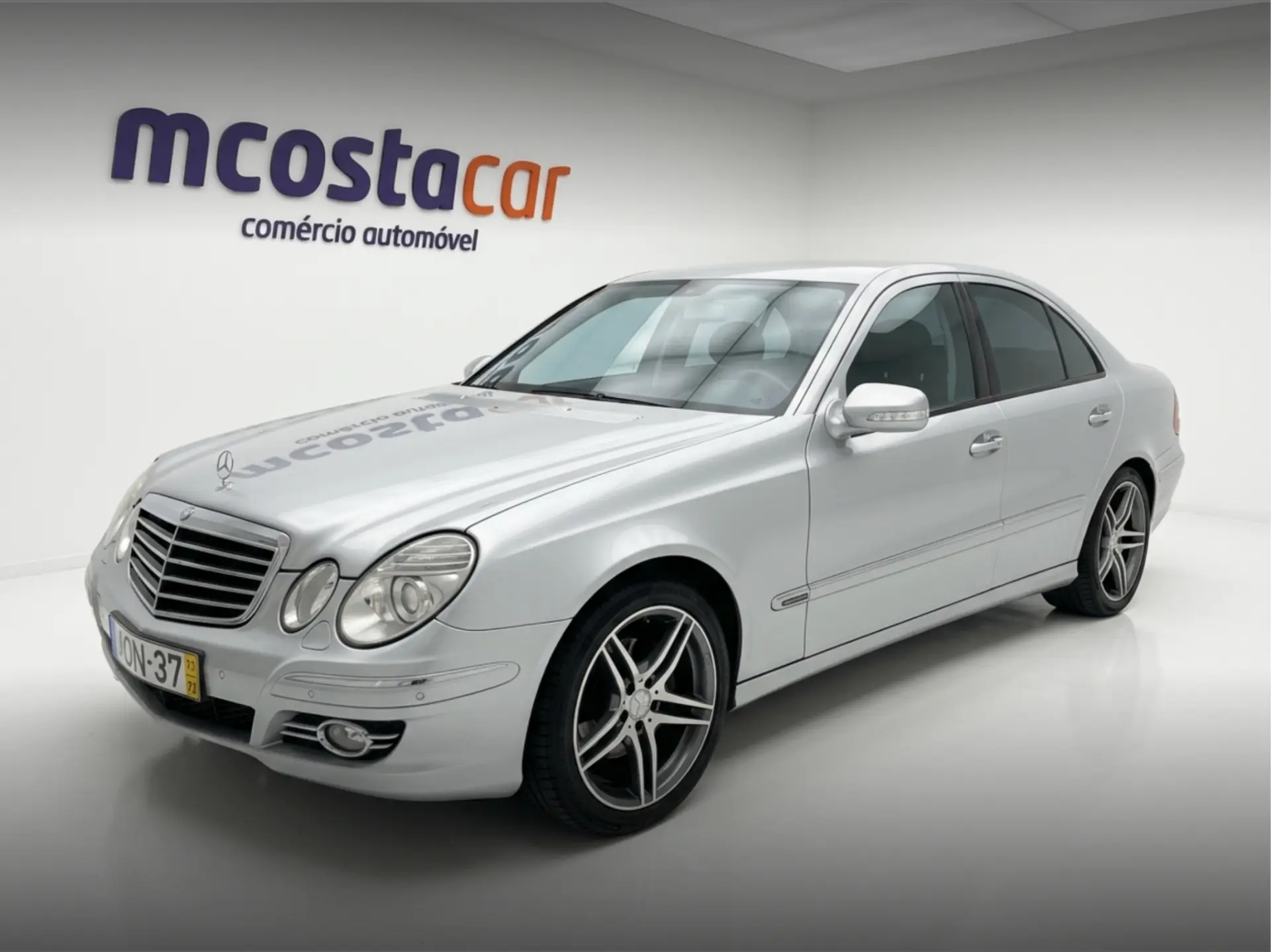 Mercedes-Benz E 280 Avantgarde 1