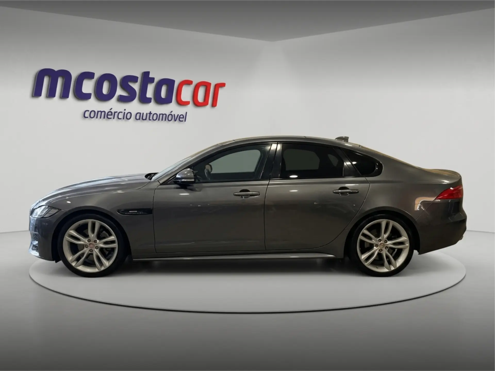Jaguar XF 2.0 D R-Sport Aut. 13