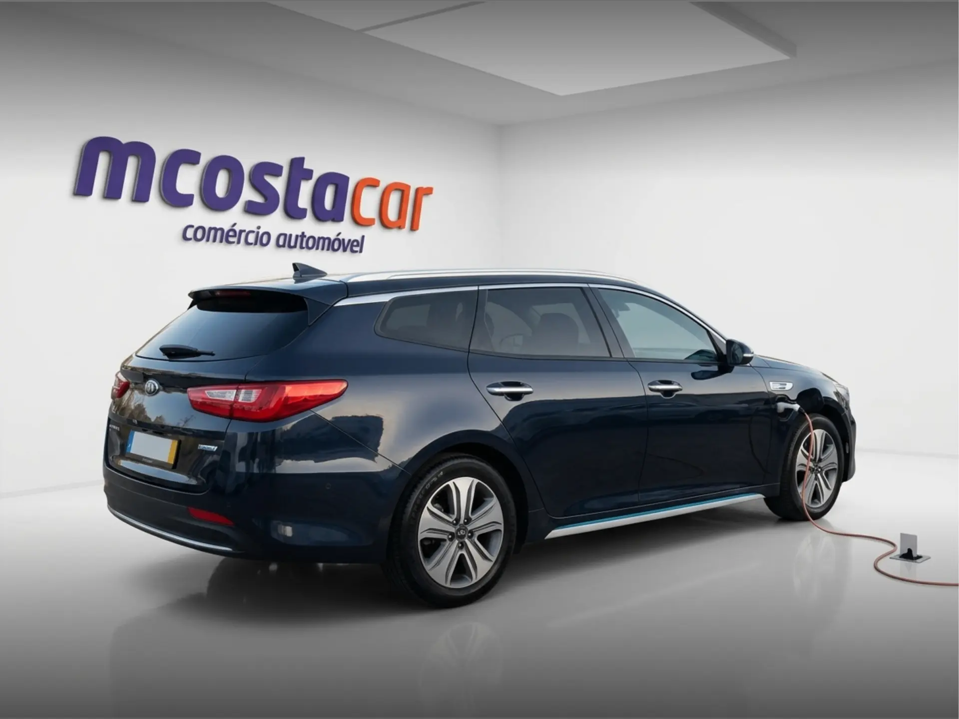 Kia Optima SW 2.0 CVVT PHEV 4