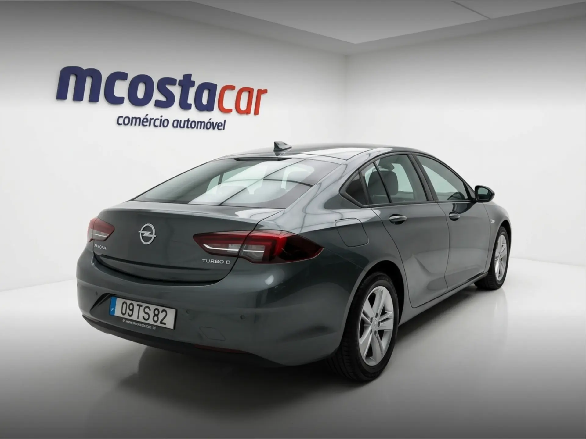 Opel Insignia Grand Sport 1.6 CDTi Selective 13