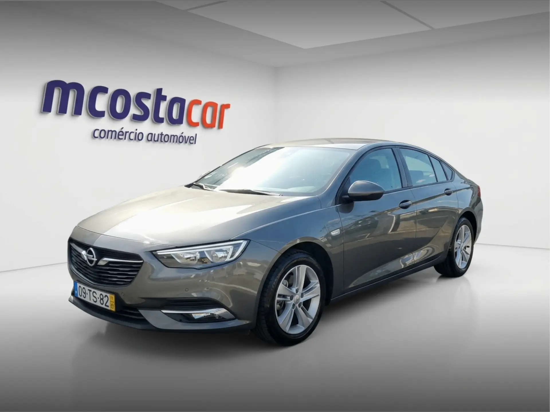 Opel Insignia Grand Sport 1.6 CDTi Selective 11