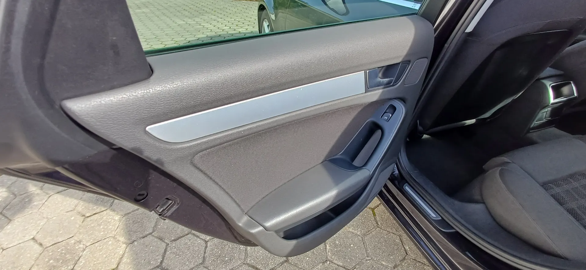 Audi A4 Avant 2.0 TDI Sport 28