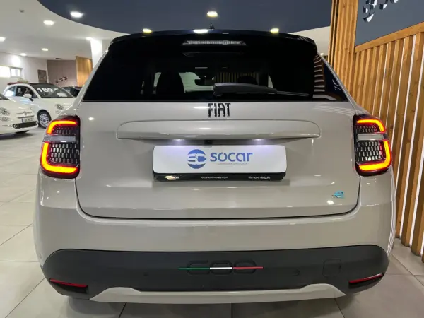 Fiat 600e 54 kWh La Prima 9