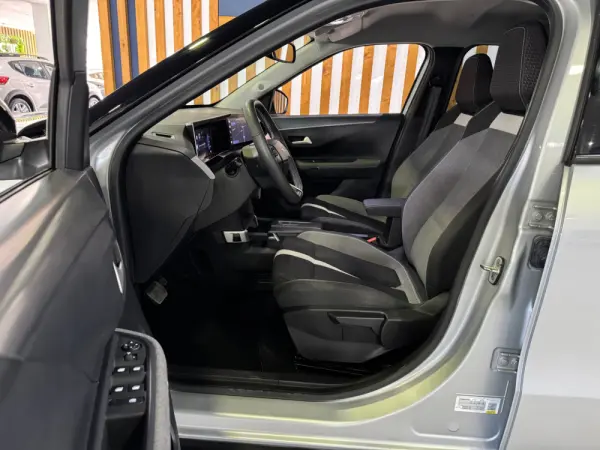 Opel Frontera 1.2 Hybrid GS eDCT 11