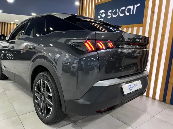 Peugeot 3008 1.2 Hybrid Allure e-DCS6 5