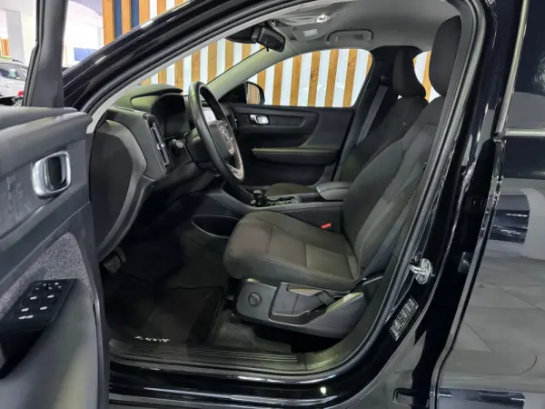 Volvo XC 40 1.5 T2 Core Auto 8