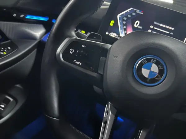 BMW 530 e Pack Desportivo M 24