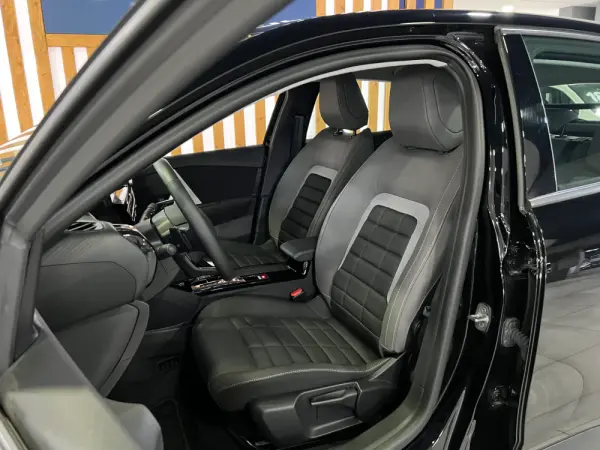 Citroën C4 1.2 Hybrid Plus e-DSC6 12