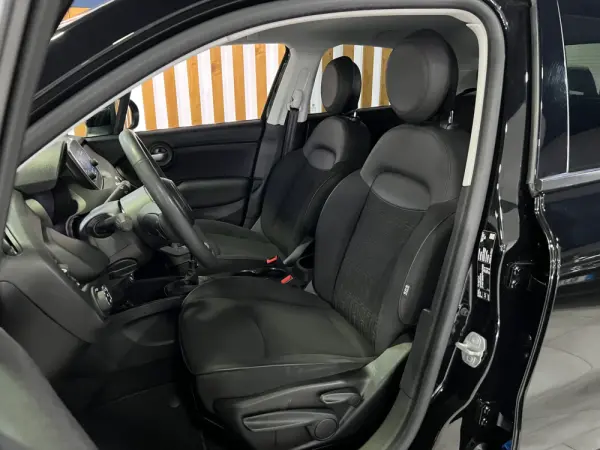 Fiat 500X 1.3 MJ Cross 9
