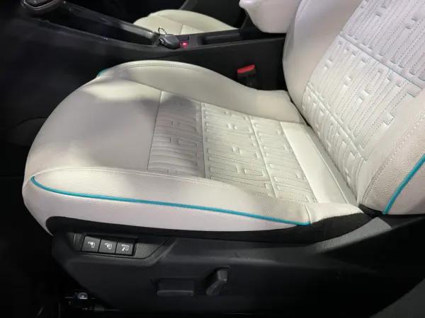 Fiat 600 1.2 Hybrid La Prima 11