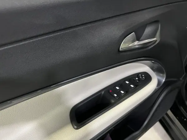 Fiat 600 1.2 Hybrid La Prima 27