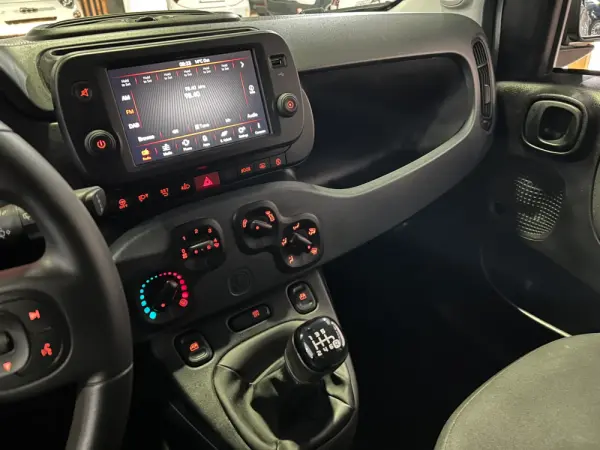 Fiat Panda 1.0 Hybrid City Cross 18