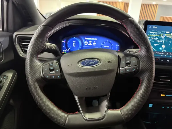 Ford Focus SW 1.0 EcoBoost MHEV ST-Line 11