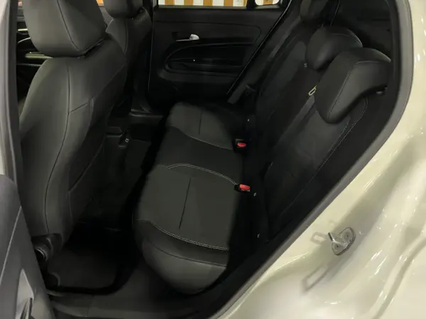 Jeep Avenger 1.2 GSE T3 Summit 16