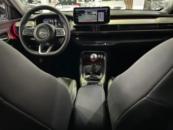 Jeep Avenger 1.2 GSE T3 Summit 17