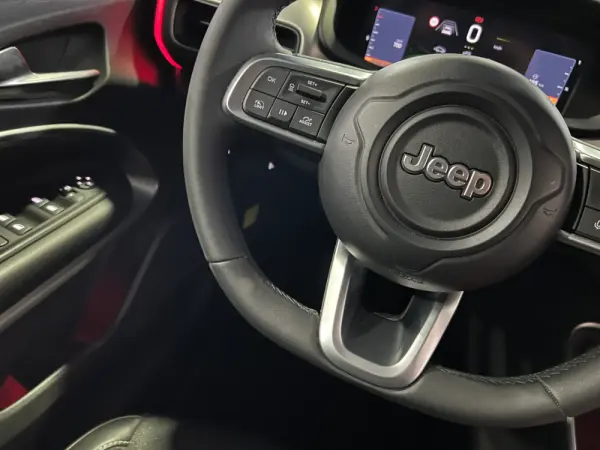 Jeep Avenger 1.2 GSE T3 Summit 20