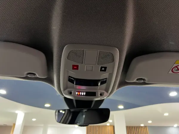 Jeep Avenger 1.2 GSE T3 Summit 30