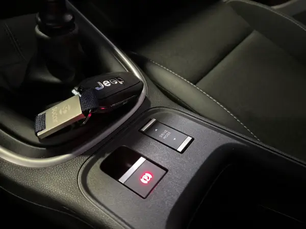 Jeep Avenger 1.2 GSE T3 Summit 29