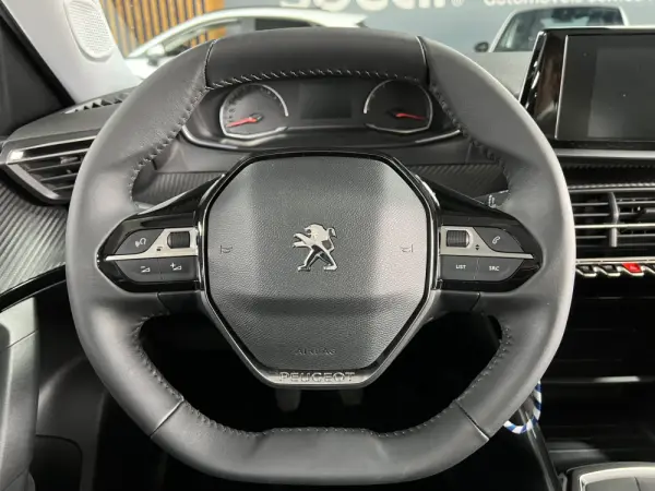 Peugeot 2008 1.2 PureTech Active Pack 7