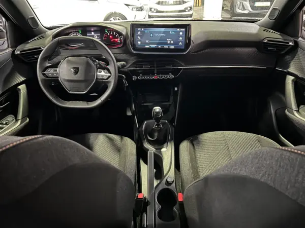 Peugeot 2008 1.2 PureTech Style 14