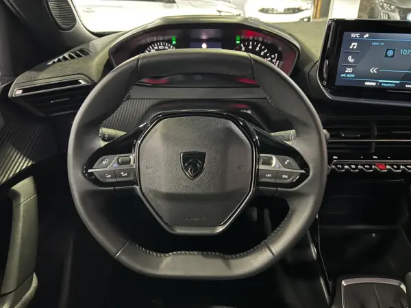 Peugeot 2008 1.2 PureTech Style 14