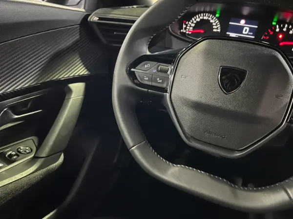 Peugeot 2008 1.2 PureTech Style 16