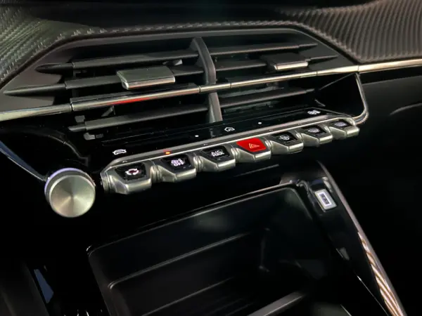 Peugeot 2008 1.2 PureTech Style 23