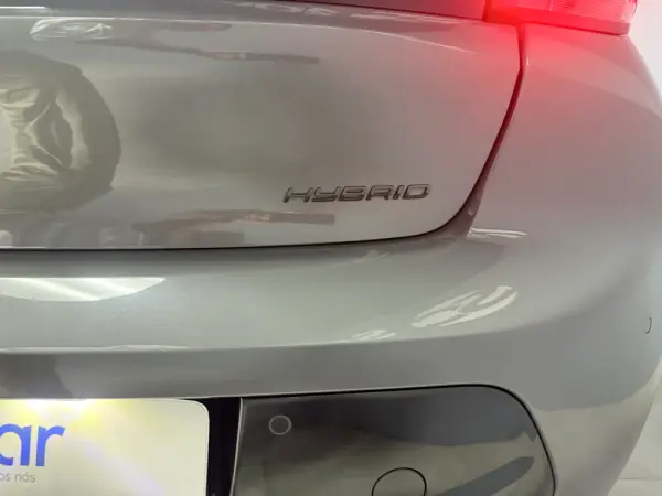 Peugeot 208 1.2 Hybrid Allure e-DCS6 6