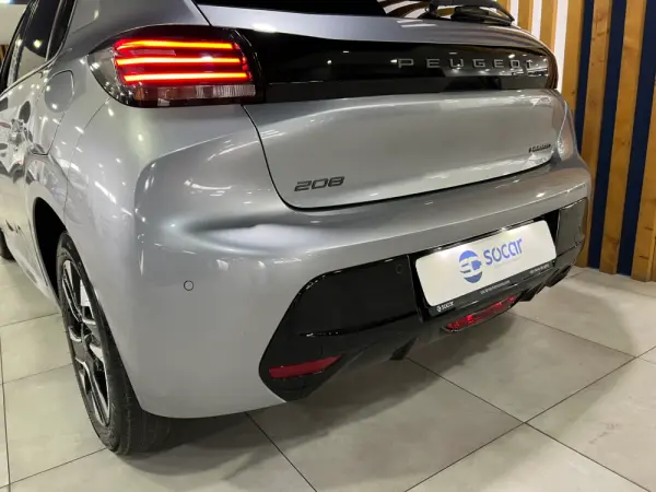 Peugeot 208 1.2 Hybrid Allure e-DCS6 7
