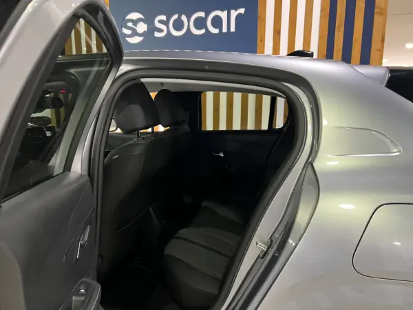 Peugeot 208 1.2 Hybrid Allure e-DCS6 12