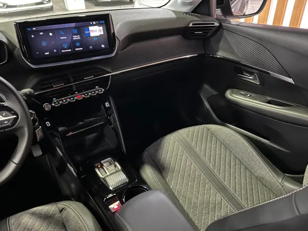 Peugeot 208 1.2 Hybrid Allure e-DCS6 21