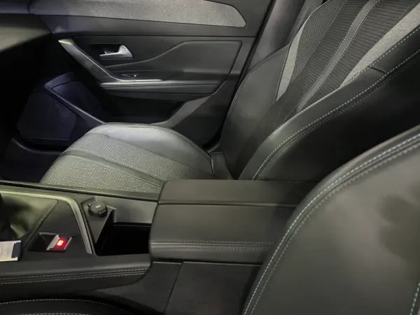 Peugeot 308 1.2 PureTech Allure Pack 10