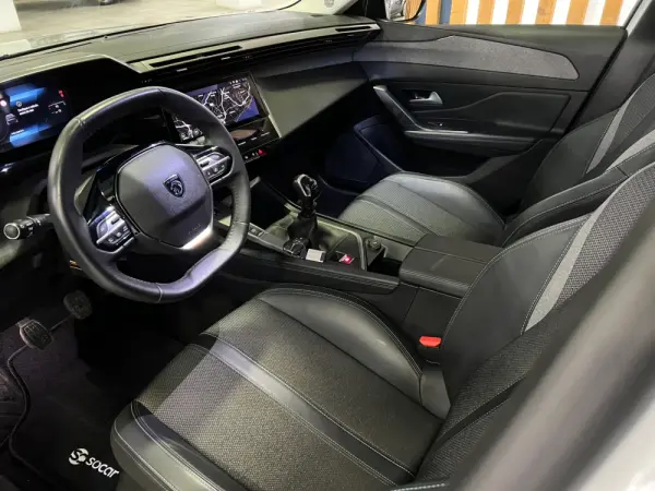 Peugeot 308 1.2 PureTech Allure Pack 18