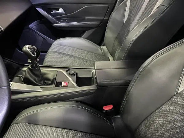 Peugeot 308 SW 1.2 PureTech Allure Pack 10