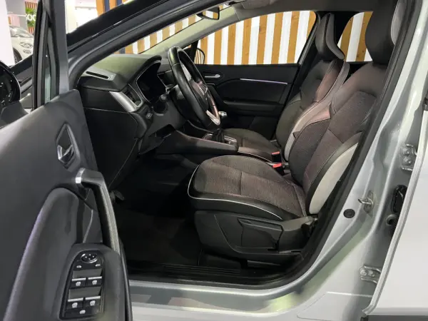 Renault Captur 1.0 TCe Techno 11