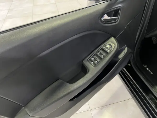 Renault Clio 1.0 TCe Limited 26