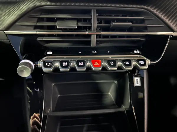 Peugeot 2008 1.2 PureTech Style 19