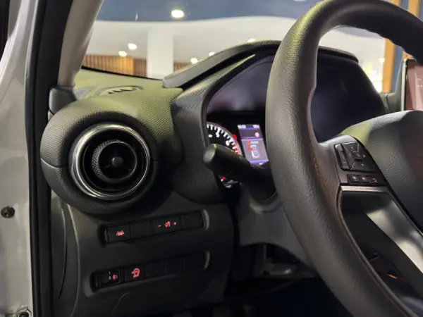 Nissan Juke 1.0 DIG-T N-Connecta NAV. 21