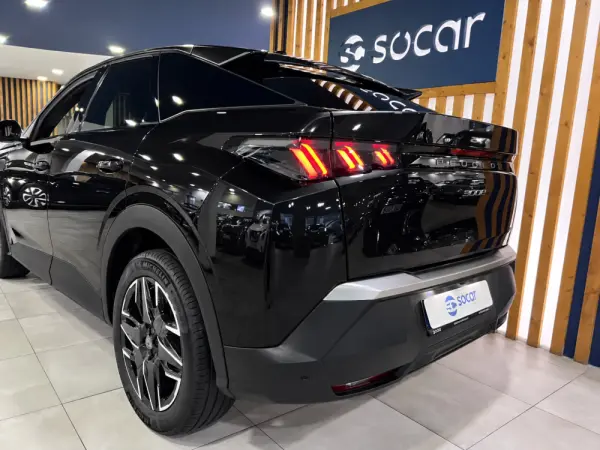 Peugeot 3008 1.2 Hybrid Allure e-DCS6 8