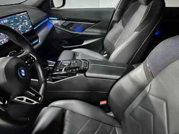 BMW 530 e Pack Desportivo M 16