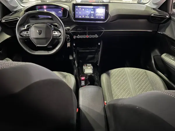Peugeot 208 1.2 Hybrid Allure e-DCS6 9