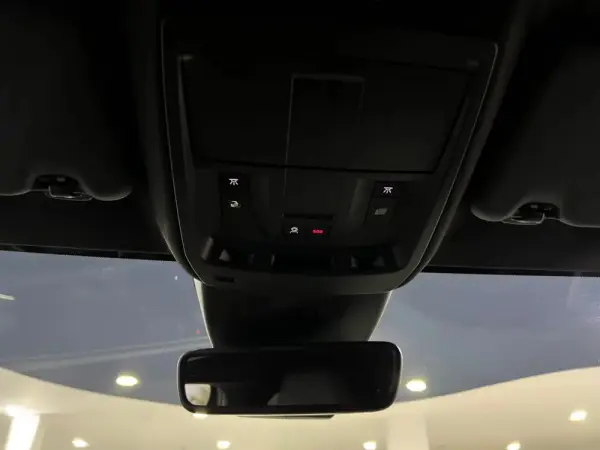 Peugeot 3008 1.2 Hybrid Allure e-DCS6 24